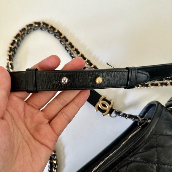 ✨ Chanel Gabrielle Bag - Immaculate Condition, Old Medium Size! ✨ - Picture 4 of 16